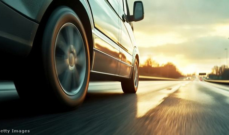 Milyen messze lát a traffipax? Ekkor már hiába fékezel
