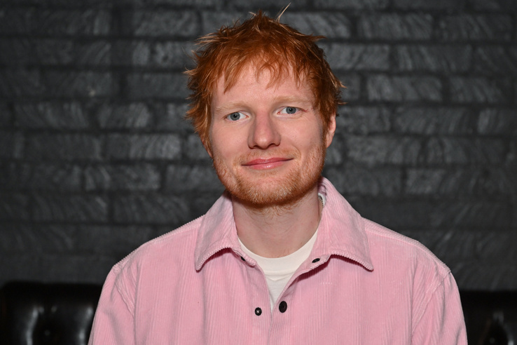 A közönség előtt sírta el magát Ed Sheeran, egyedül kellett színpadra lépnie a botrány után
