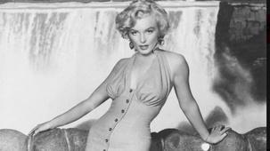 Ennek a filmnek a forgatásán folyamatosan megalázták Marilyn Monroe-t