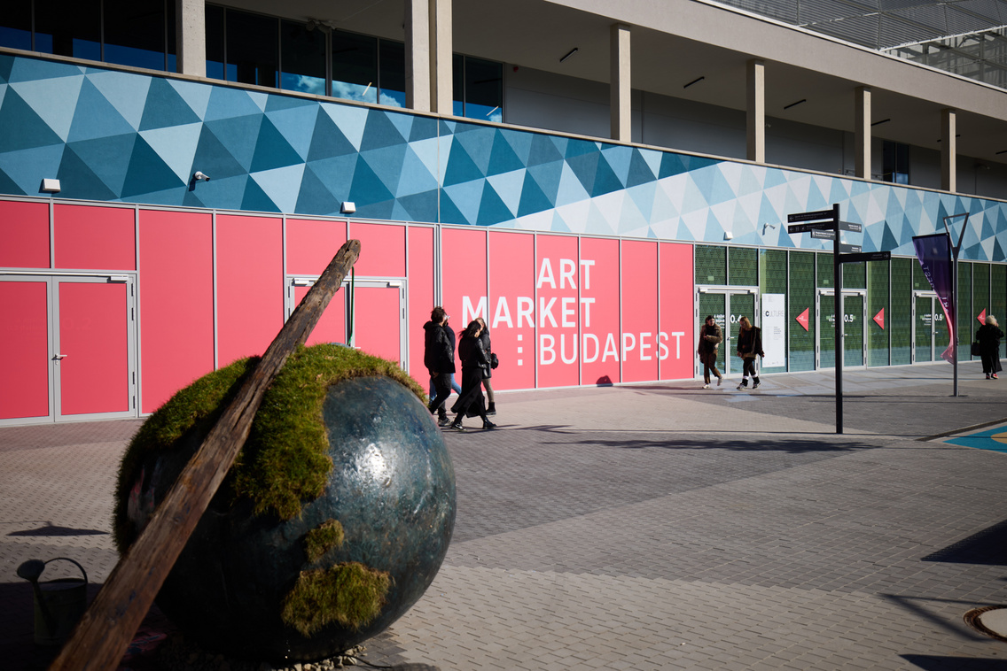 Art Market 2025 10 18 1