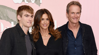 Meghalt Cindy Crawford fia