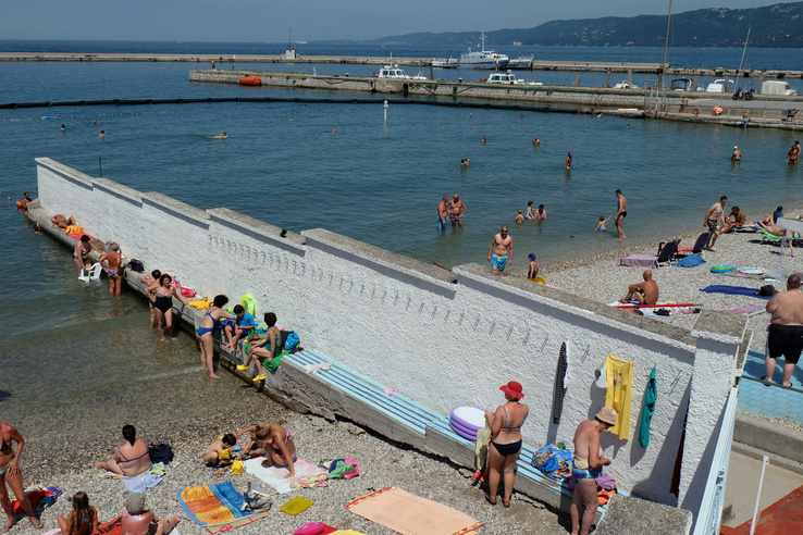 Viszlát, nyálcsorgatók: csak a különböző neműektől elzárva napozhatunk ezen a strandon