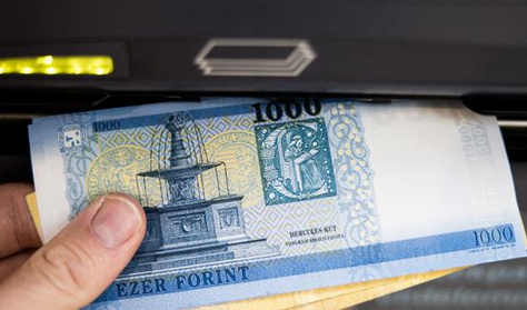 Megfogyatkoztak a hazai bankautomaták