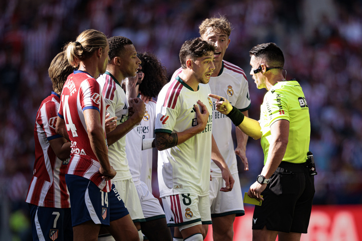 Eltiltással sújthatják a bírót, aki gyalázatosan leszerepelt a Real Madrid meccsén