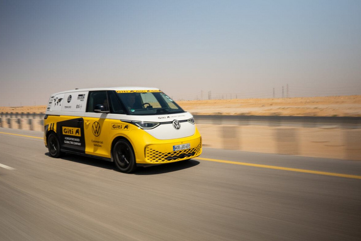 100 ezer km, 92 ország: Rekordot döntött egy VW ID.Buzz
