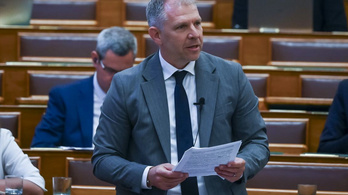 Kiterítette kártyáit a kormány: visszatér a kata, milliárdos vagyonadó jön