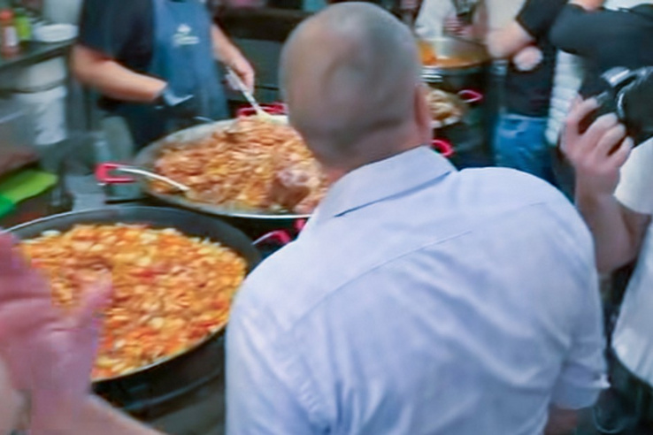 Megtaláltuk a Magyar Pétert borral nyakon öntő férfit