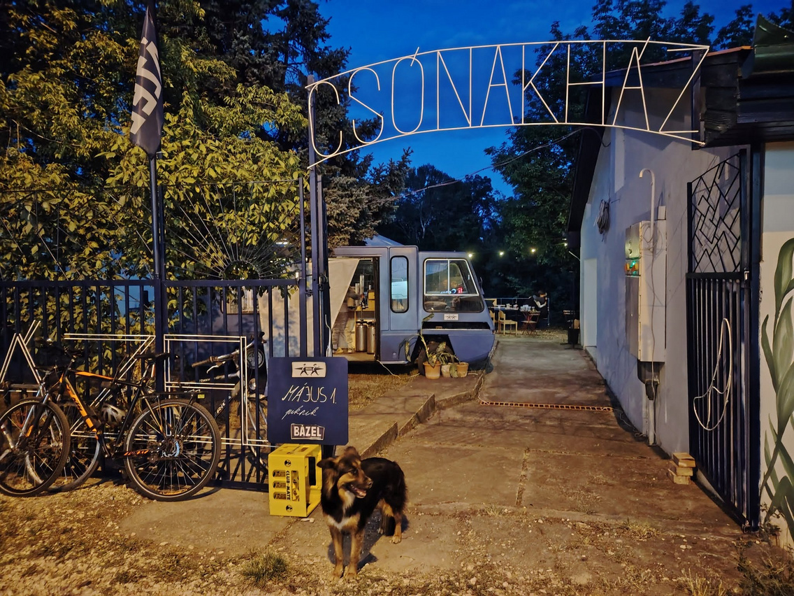 Bázel Csónakház