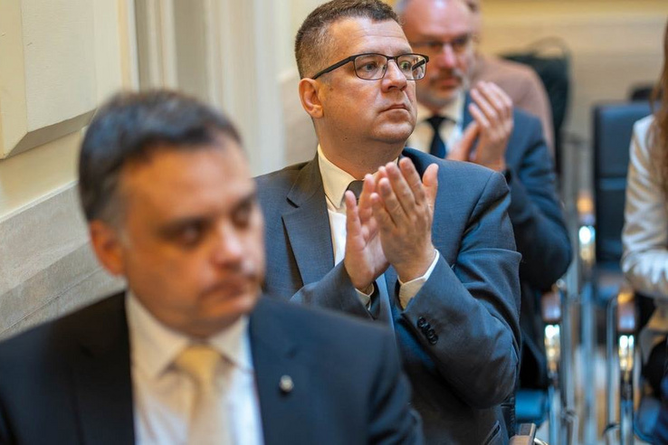 Galgóczy Ferenc: „Seszták Miklós mentelmi jogának felfüggesztésével újabb ügyek jönnek, megremeg az orbáni rendszer”