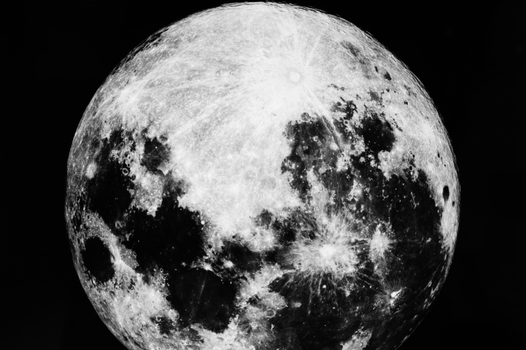 Az amerikaiak majdnem felrobbantották a Holdat, bombát dobtak volna a béke nevében