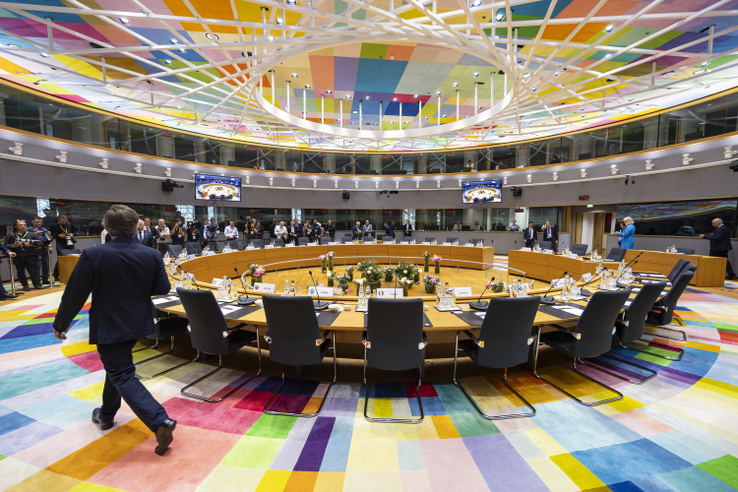 Újabb hárommilliárd eurót hagyott jóvá az Európai Unió Ukrajnának