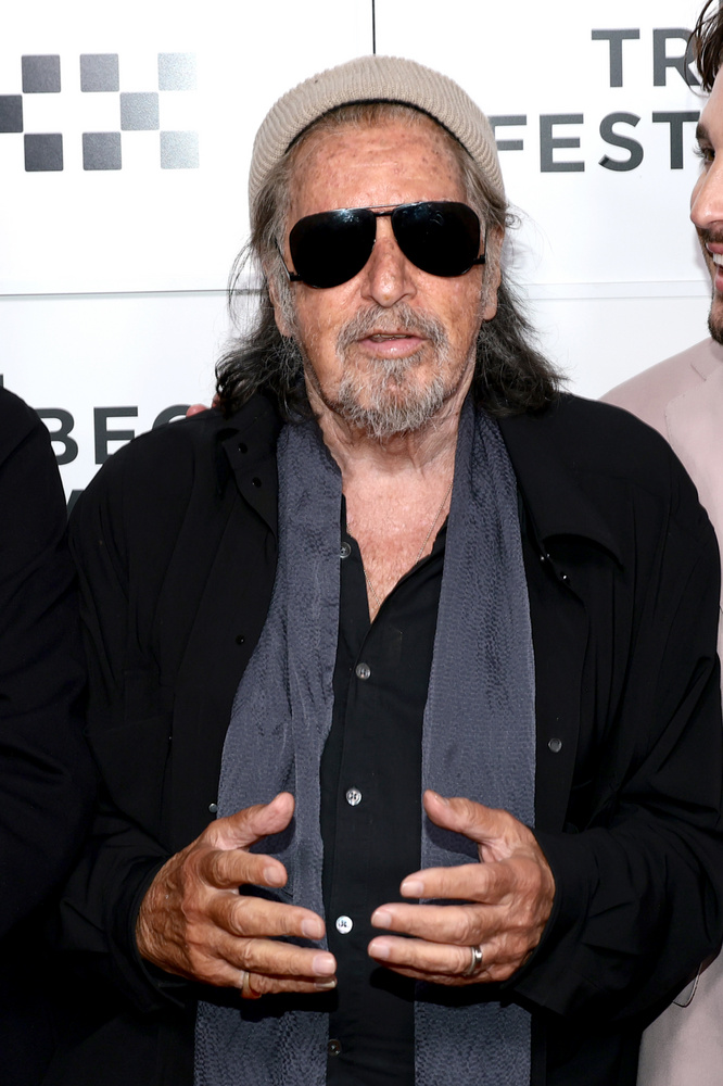 Al PacinoAl Pacino hosszú és eseménydús pályafutását ismerve aligha meglepő, hogy memoárjában akadnak elképesztő, meghökkentő és szinte hihetetlen történetek