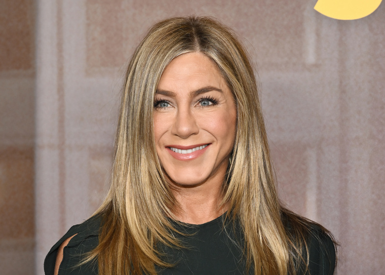 Jennifer AnistonRachel Green szerepe olyan erősen összeforrt Jennifer Aniston nevével, hogy könnyű megfeledkezni arról: a színésznő gyerekkorától közelről ismerhette a szakmát