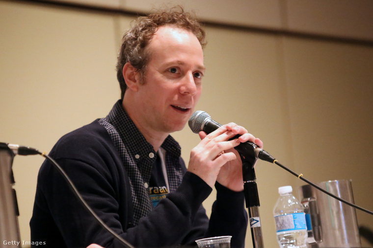 Kevin Sussman Howardként?&nbsp;Kevin Sussmant a nézők Stuartként, a képregénybolt kissé szerencsétlen tulajdonosaként ismerhették meg, pedig kis híján egészen más szerepet kapott