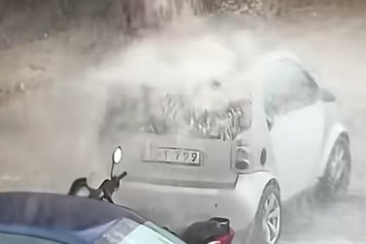 120 nap szárazság után, vízesés alatt végezte egy máltai Smart