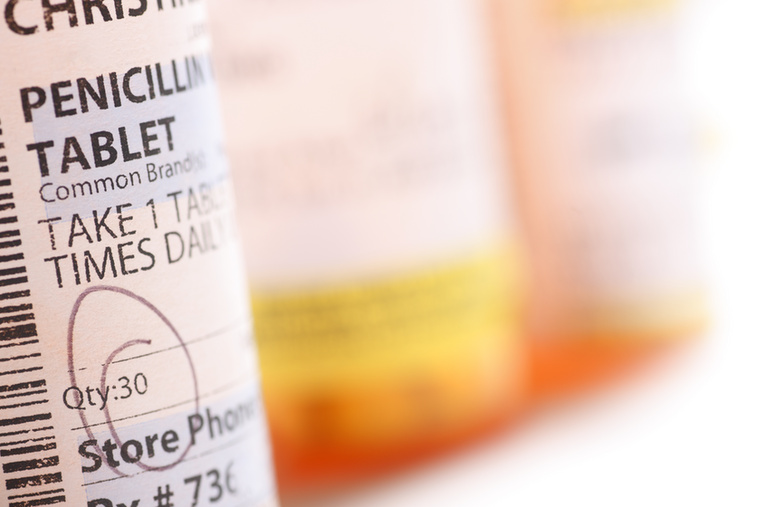 Penicillin1928-ban Alexander Fleming baktériumokat vizsgált a laboratóriumában, majd szabadságra ment