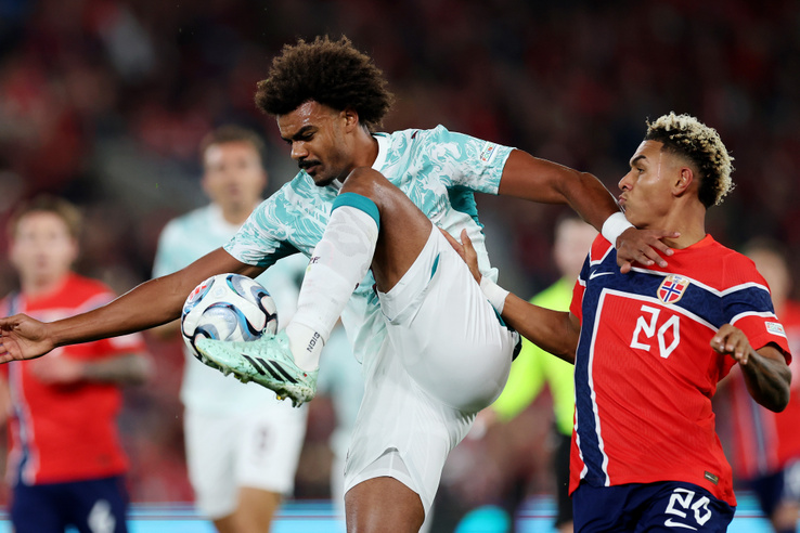 Bődületes kapushiba okozta Haalandék vesztét Portugália ellen, a görögök történelmi győzelmet arattak Németországban