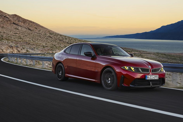 KÍvül-belül teljesen új, de dízelmotort már ne keressünk a BMW 3-asban