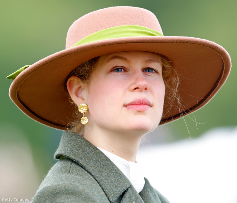 Lady Louise Windsor&nbsp;Eduárd herceg és Zsófia edinburgh-i hercegné lánya, Lady Louise 2022-ben négy A-level vizsgát tett: angolból, drámából, történelemből és politikából