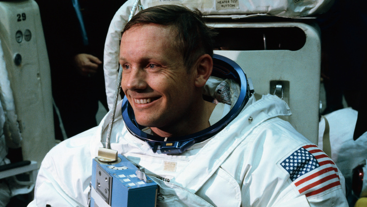 És ön tudja, Neil Armstrong miért keveredett abszurd jogi csatározásba fodrászával?