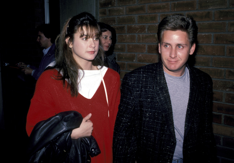 Demi Moore és Emilio EstevezDemi Moore és Emilio Estevez 1985-ben, mindössze hat hónapnyi kapcsolat után jegyezték el egymást