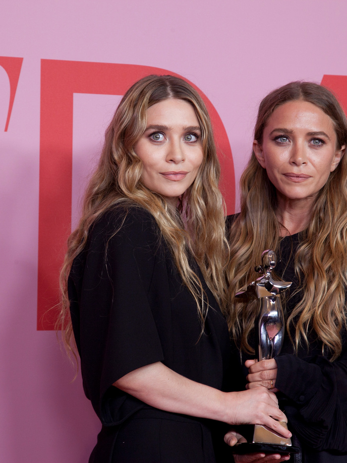 A szomorú ok, amiért Mary-Kate és Ashley Olsen éppen a karrierjük csúcsán hagyták ott Hollywoodot