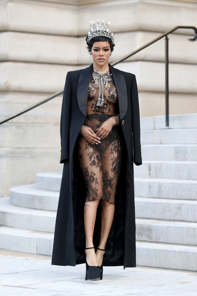 Teyana TaylorTeyana Taylor lenyűgözően festett, amikor januárban részt vett a Schiaparelli 2026-os tavaszi/nyári Haute Couture bemutatóján a párizsi divathéten