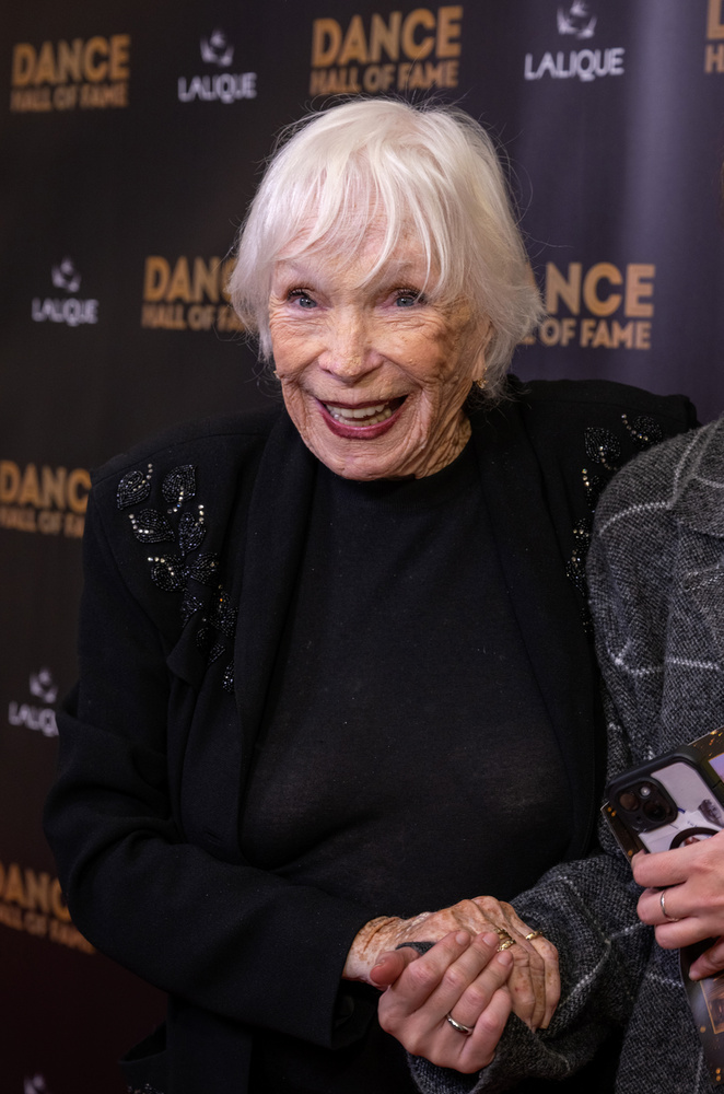 Shirley MacLaine 2024