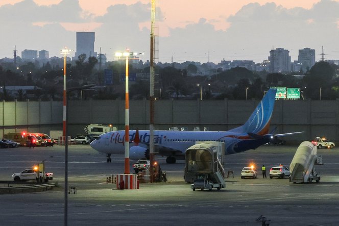 Súlyos vádak merültek fel a Flydubai másodpilótája ellen, öngyilkos merényletre készült