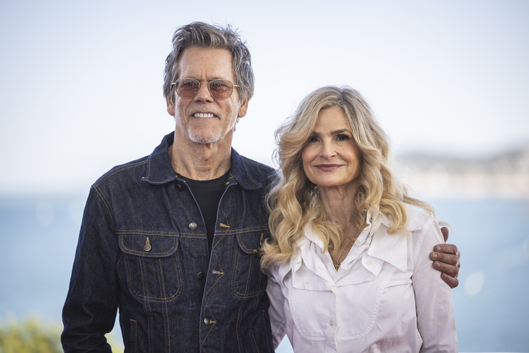 Kevin Bacon és Kyra Sedgwick – Bernie Madoff áldozatai lettekKevin Bacon és felesége, Kyra Sedgwick azok közé a hírességek közé tartozott, akiket súlyosan érintett Bernie Madoff hírhedt piramisjátéka
