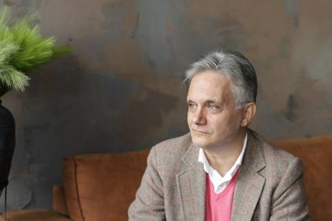 „Szeretem azokat a meglepő helyeket a Balatonon, ahol még nem jártam” – Nyáry Krisztián (Balaton Szubjektív)