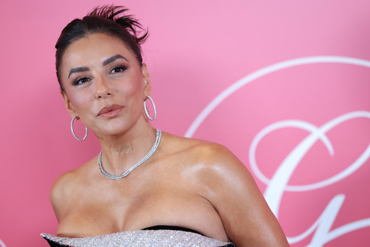 Eva LongoriaEva Longoria a Wendy’s gyorsétteremláncnál vállalt munkát, hogy ki tudja fizetni a középiskolás évei egyik fontos eseményét, a 15