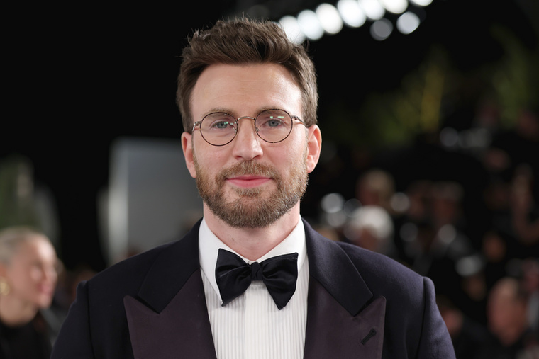 Chris Evans – Amerika Kapitány: Az első bosszúállóChris Evans neve gyakorlatilag egybeforrt Amerika Kapitányéval, éppen ezért nehéz elképzelni, hogy az első önálló Marvel-filmjénél még messze nem kapott&nbsp;szupersztárfizetést