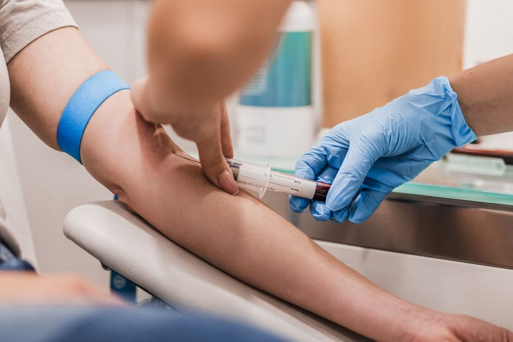 Komoly egészségügyi kockázat fenyegeti a nőket, mégis sokan legyintenek a tünetekre