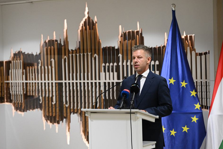 Kétmilliárd eurót bukott Magyarország, Magyar Péter visszaszerezné