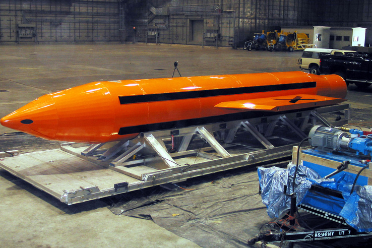 Pusztító csapásra készül Donald&nbsp;Trump, bevetheti „minden bombák anyját”