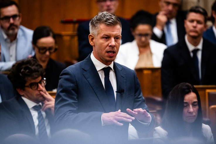 Időzített bombává váltak a&nbsp;parlamenti ülések, komoly botrányok várhatók