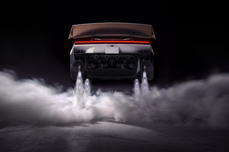 9 évet vártunk az új Tesla Roadsterre. Most itt van és tényleg&nbsp;repül!