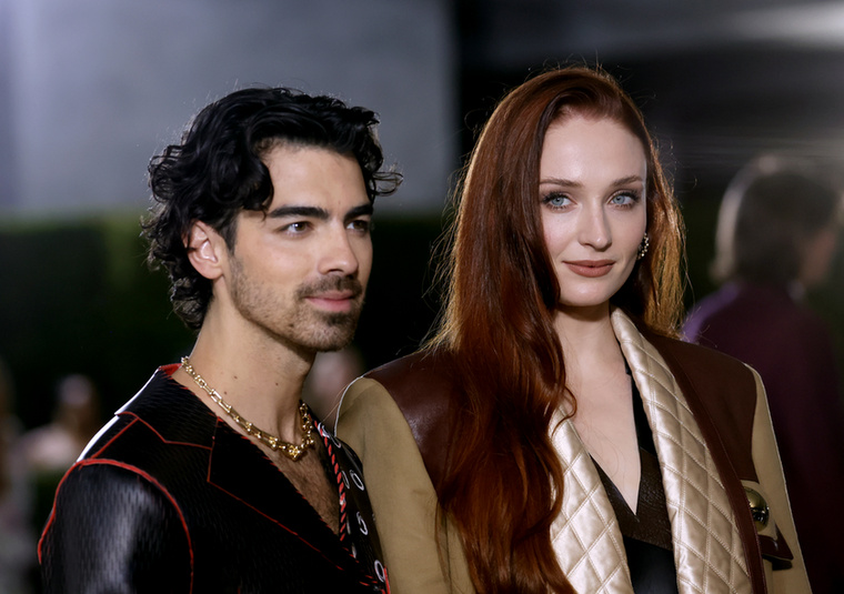 Sophie Turner és Joe JonasSophie Turner és Joe Jonas 2019-ben házasodtak össze, négy évvel később azonban egy augusztusi veszekedés után gyorsan szétesett a kapcsolatuk