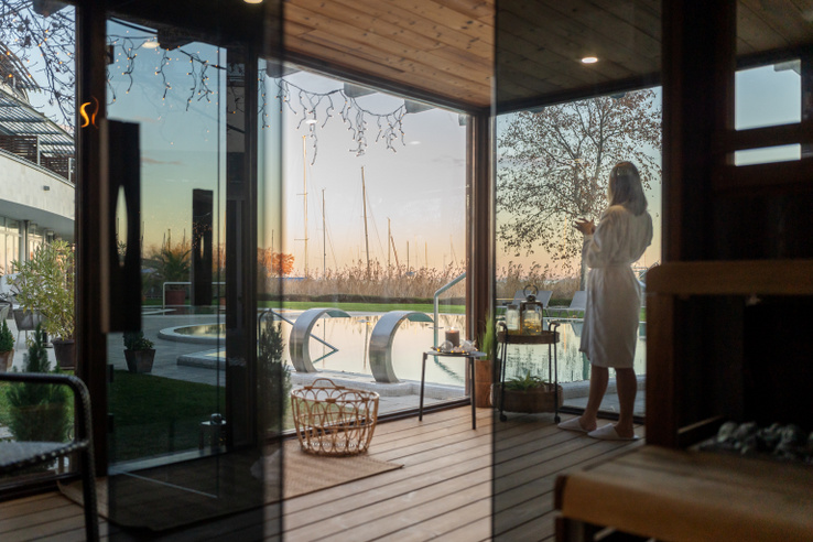 Őszi kalandok a Balatonnál – Wellnessélmények, családi programok és csodás színekkel teli séták