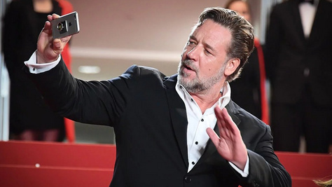 A kultikus sci-fi, amelyre Russell Crowe nemet mondott, mert nem bírta elolvasni a forgatókönyvet