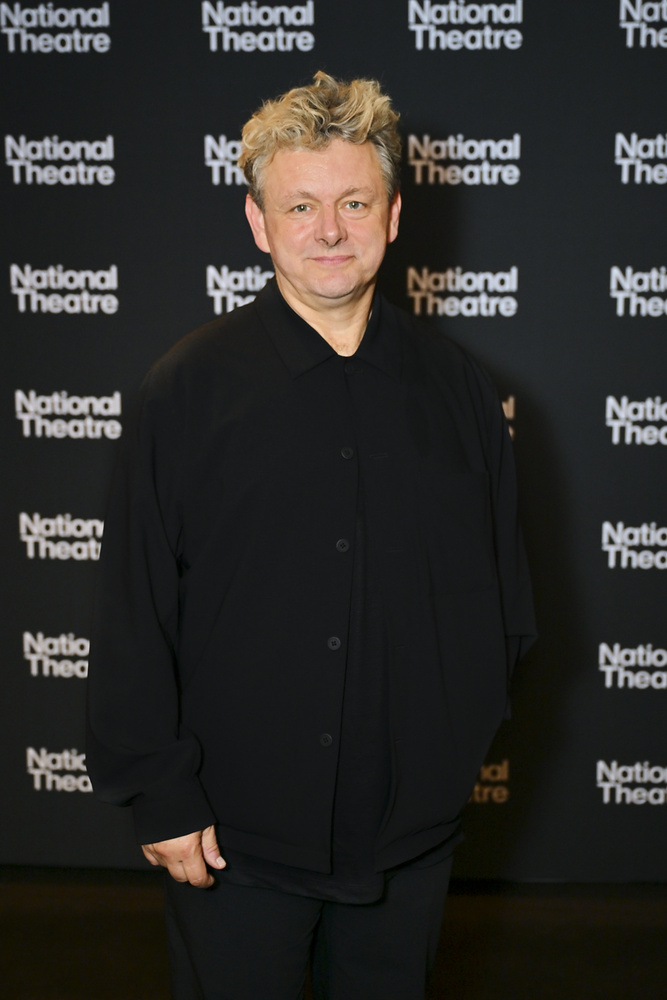 Michael SheenMichael Sheen walesi színész 2019-ben két saját ingatlanát is eladta, hogy megmentse a megszűnés veszélyébe került Hajléktalanok Világkupáját, egy hajléktalanságot vagy társadalmi kirekesztettséget megtapasztaló embereknek szervezett nemzetközi futballtornát