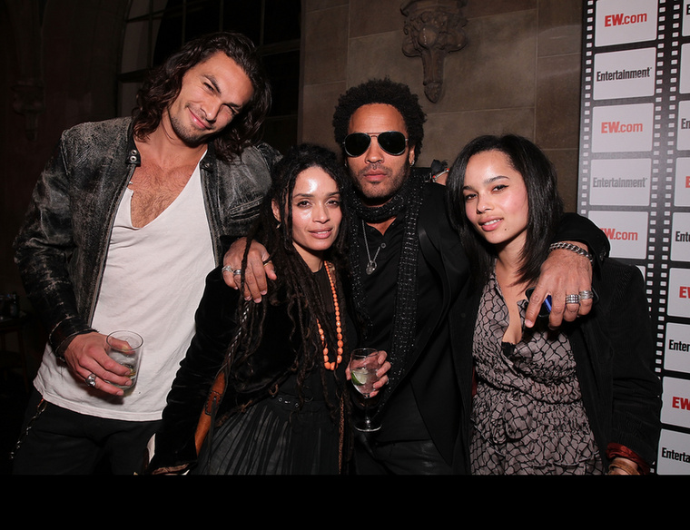 Lenny Kravitz és Jason MomoaLenny Kravitz és Jason Momoa közös exfelesége Lisa Bonet, az évek során pedig szoros barátságot alakítottak ki egymással