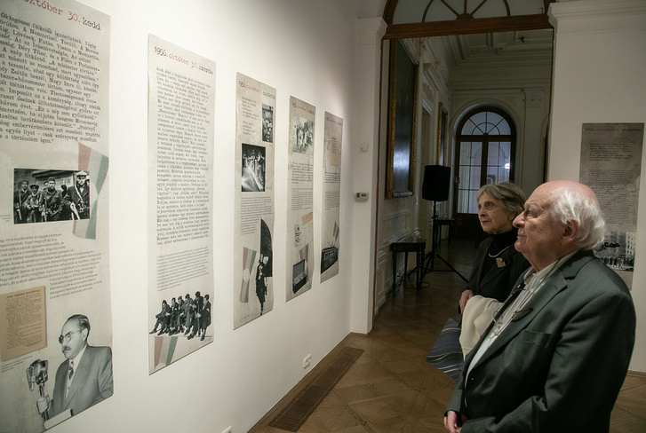 „Tiszta egű október végi napok” kiállítás
