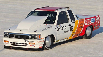 Egy 35 éves Toyota a világ leggyorsabb pickupja