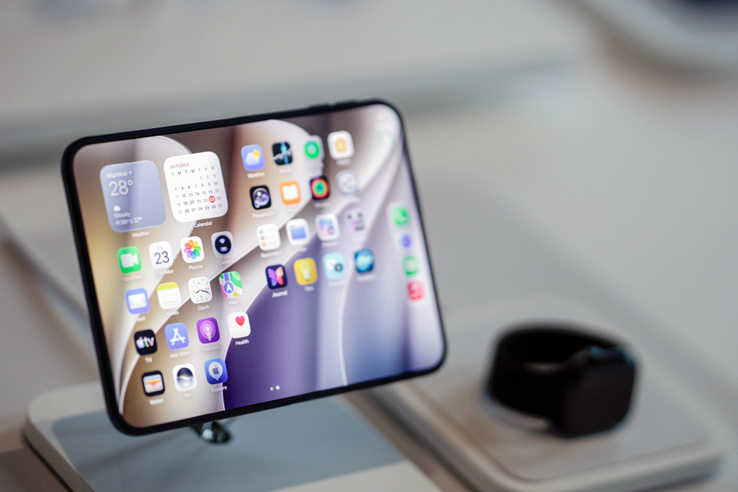Egy férfi 10 ezerszer hajtotta össze az iPhone Duót: így bírta a strapát a készülék