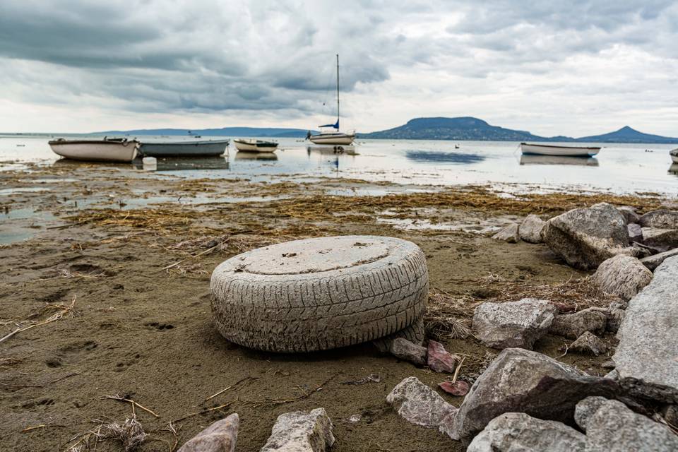 Nagytakarítás a Balaton partján, több település is kihasználja a rendkívül alacsony vízállást