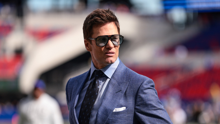 Tom Brady valósággal habzsolja a Victoria’s Secret-modelleket, de sosem lakik jól
