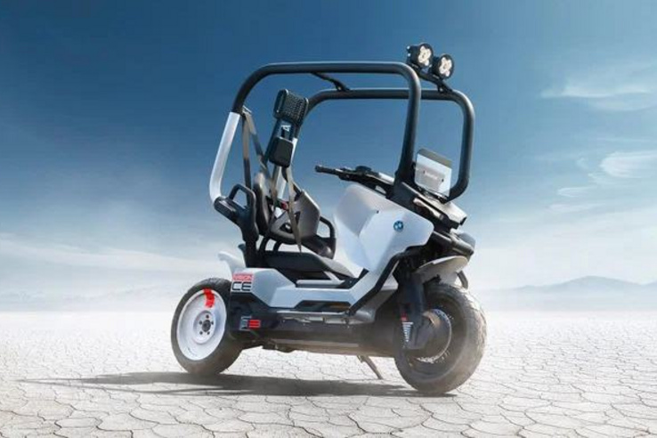 Ismét tetőt húz a robogója fölé a BMW