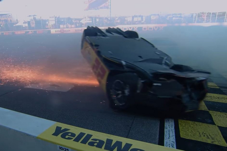 Az év NASCAR-videója annyira szürreális, hogy te se vagy rá felkészülve